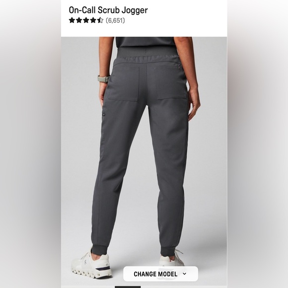 Fabletics Scrub Set Onyx Color - Picture 10 of 12